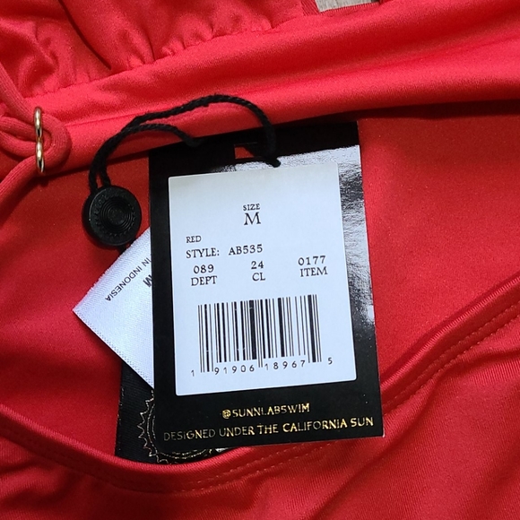 Sun Lab Swim Plunge Front Strappy 1 Peice NWT - Picture 8 of 10